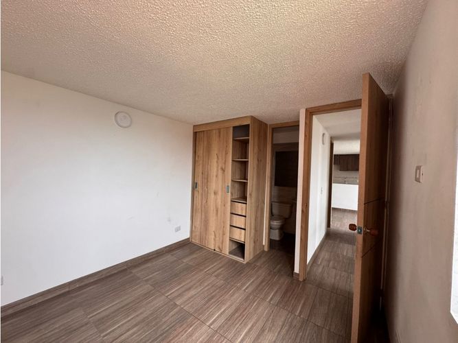 Apartamento de 3 alcobas en venta en Potrero Grande, Madrid, 51 m² · foto 15 de 15