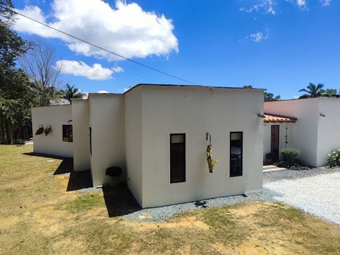 Casa de 3 alcobas en venta en La Alhambra, El Carmen de Viboral, 237 m² · foto 6 de 24