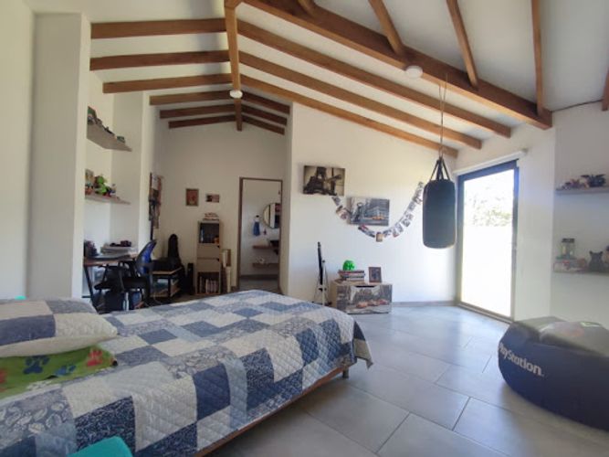 Casa de 3 alcobas en venta en La Alhambra, El Carmen de Viboral, 237 m² · foto 16 de 24