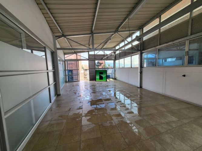 Oficina en arriendo en Belén, Medellín, 210 m² · foto 12 de 24