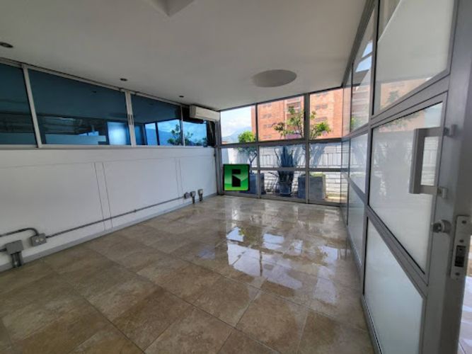 Oficina en arriendo en Belén, Medellín, 210 m² · foto 14 de 24