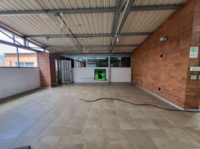 Oficina en arriendo en Belén, Medellín, 210 m² · foto 21 de 24
