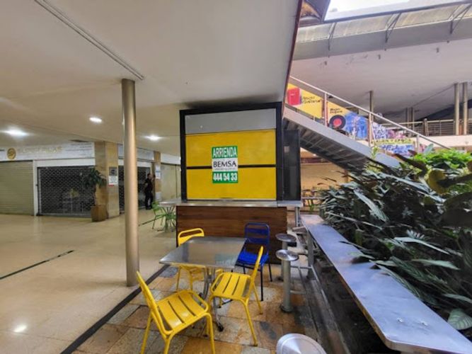 Local en arriendo en La Candelaria, Medellín · foto 7 de 16