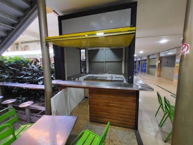 Local en arriendo en La Candelaria, Medellín · foto 9 de 16