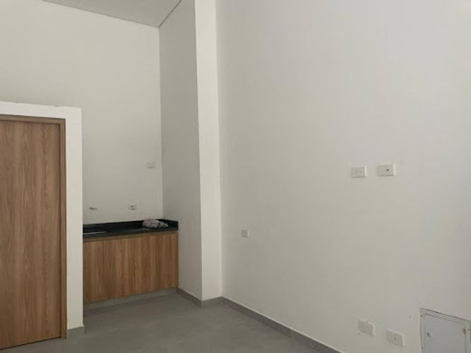 Local en arriendo en Prados De Sabaneta, Sabaneta, 43 m² · foto 3 de 8