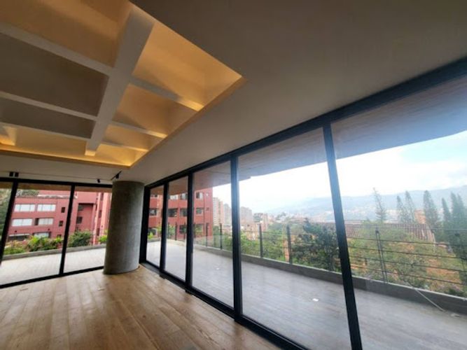 Apartamento de 2 alcobas en arriendo en Transversal Inferior, Medellín, 136 m² · foto 10 de 24