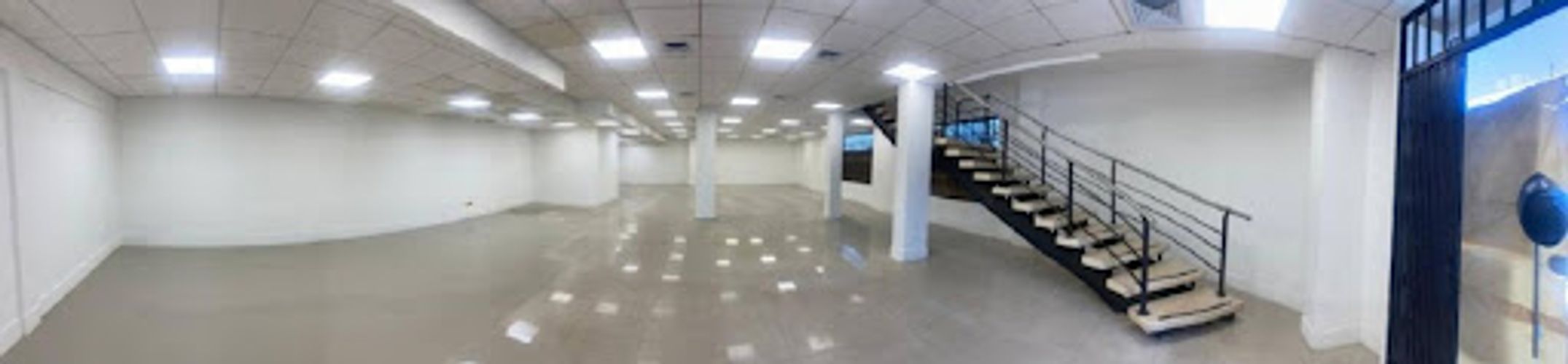Bodega en arriendo en Cristo Rey, Medellín, 420 m² · foto 5 de 24