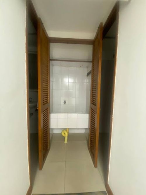 Bodega en arriendo en Cristo Rey, Medellín, 420 m² · foto 10 de 24