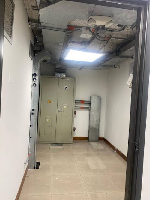 Bodega en arriendo en Cristo Rey, Medellín, 420 m² · foto 11 de 24
