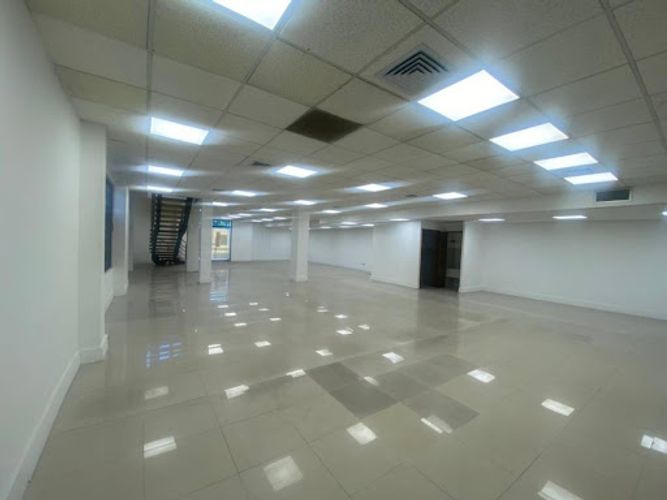 Bodega en arriendo en Cristo Rey, Medellín, 420 m² · foto 22 de 24