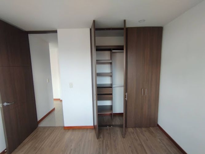 Apartamento de 2 alcobas en arriendo en Los Balsos, Medellín, 105 m² · foto 8 de 24