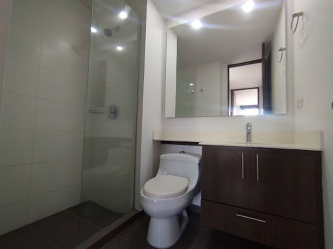Apartamento de 2 alcobas en arriendo en Los Balsos, Medellín, 105 m² · foto 12 de 24
