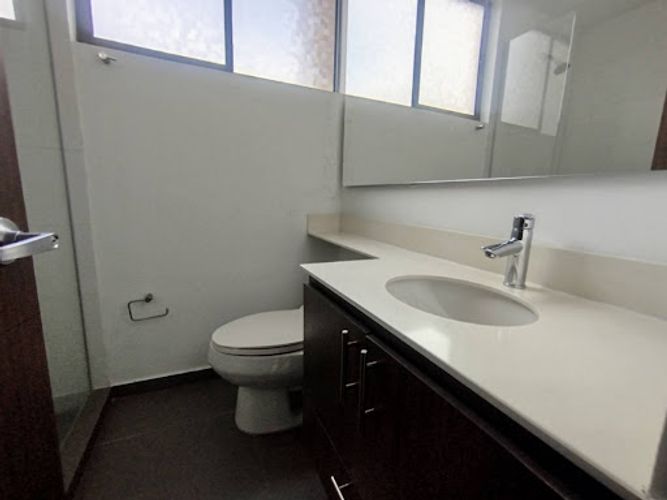 Apartamento de 2 alcobas en arriendo en Los Balsos, Medellín, 105 m² · foto 14 de 24