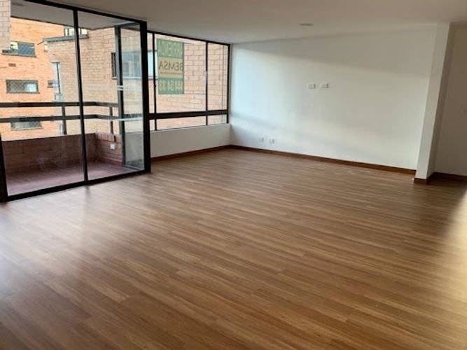 Apartamento en arriendo en La Florida, Medellín · foto 2 de 24