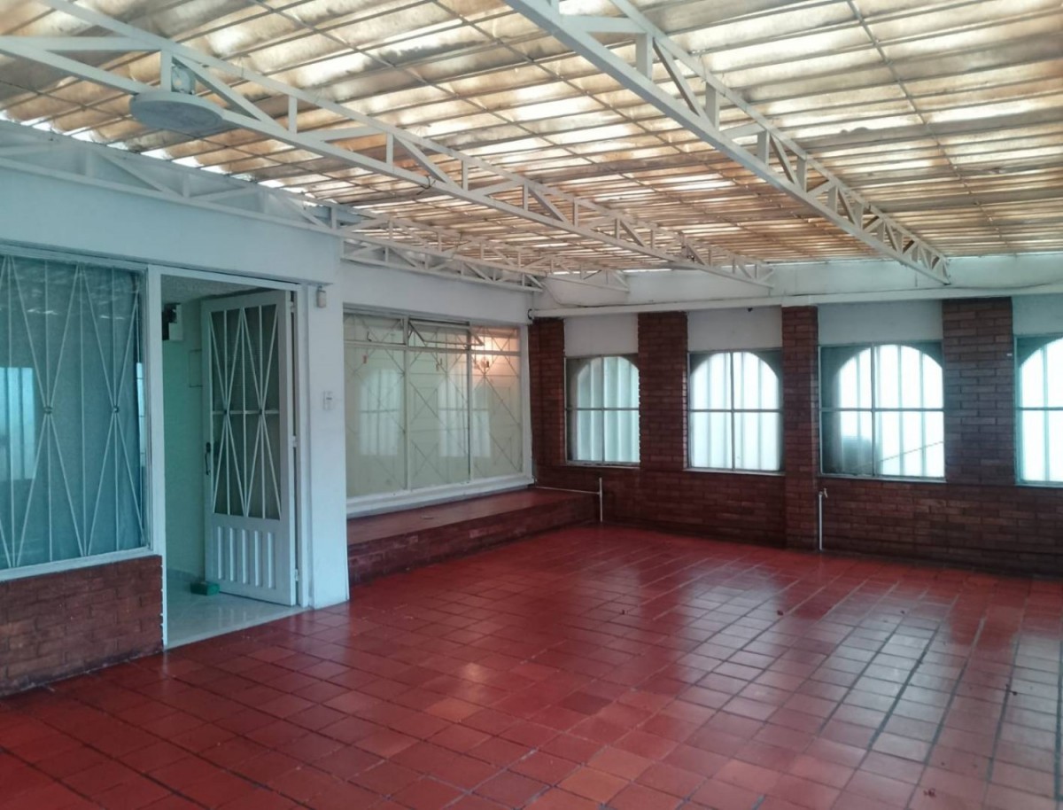 Casa en venta en Modelia, Bogotá · foto 2 de 24