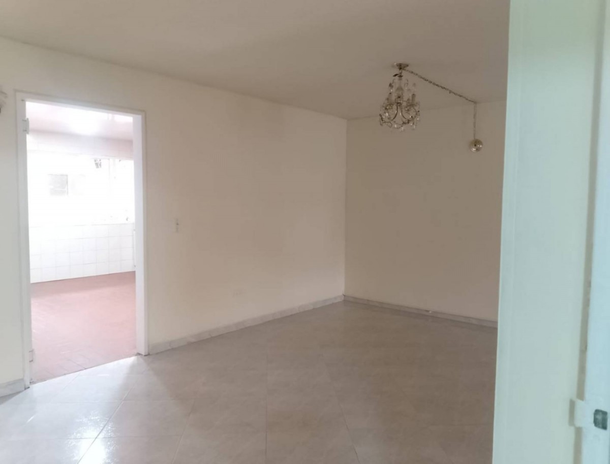 Casa en venta en Modelia, Bogotá · foto 5 de 24