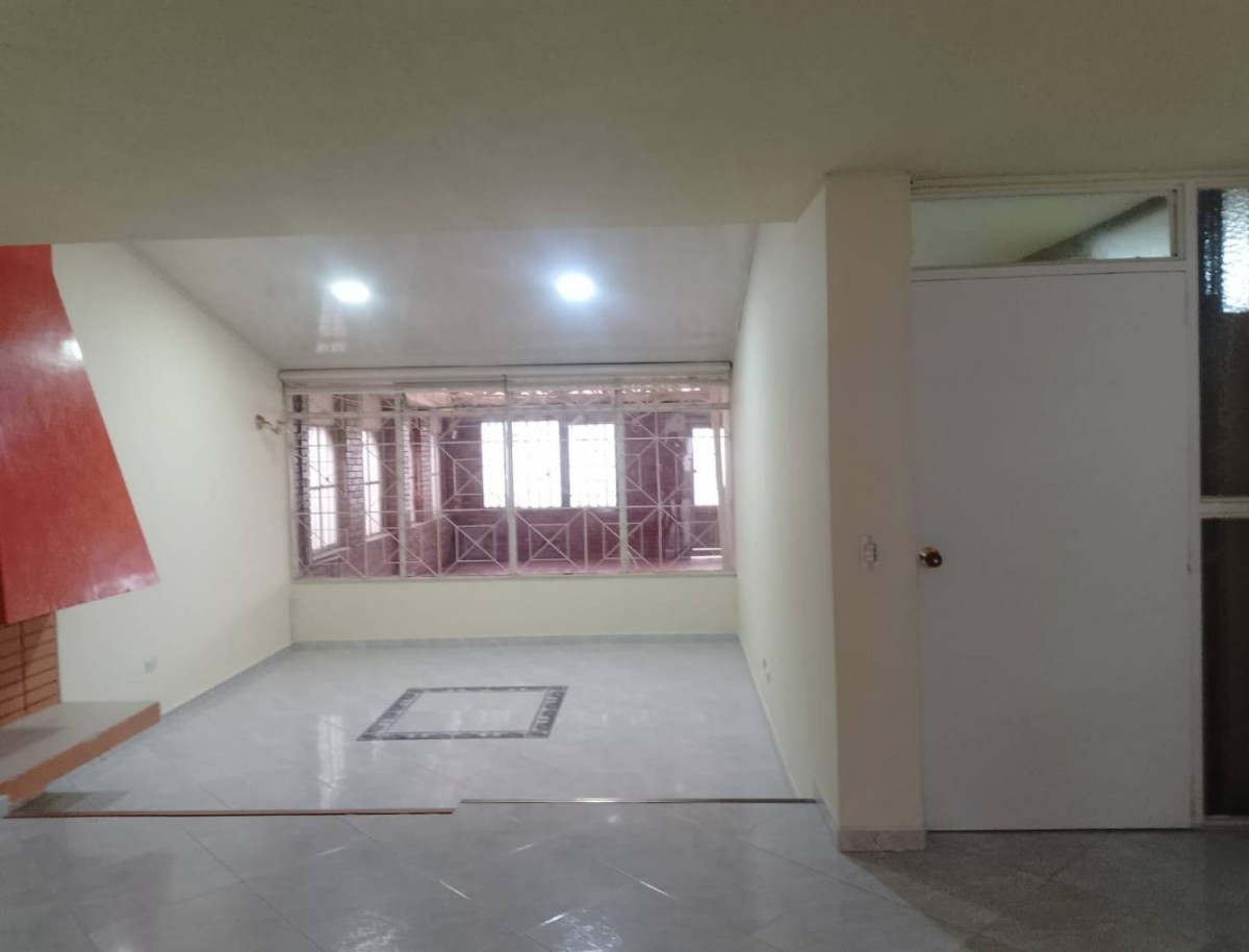 Casa en venta en Modelia, Bogotá · foto 7 de 24