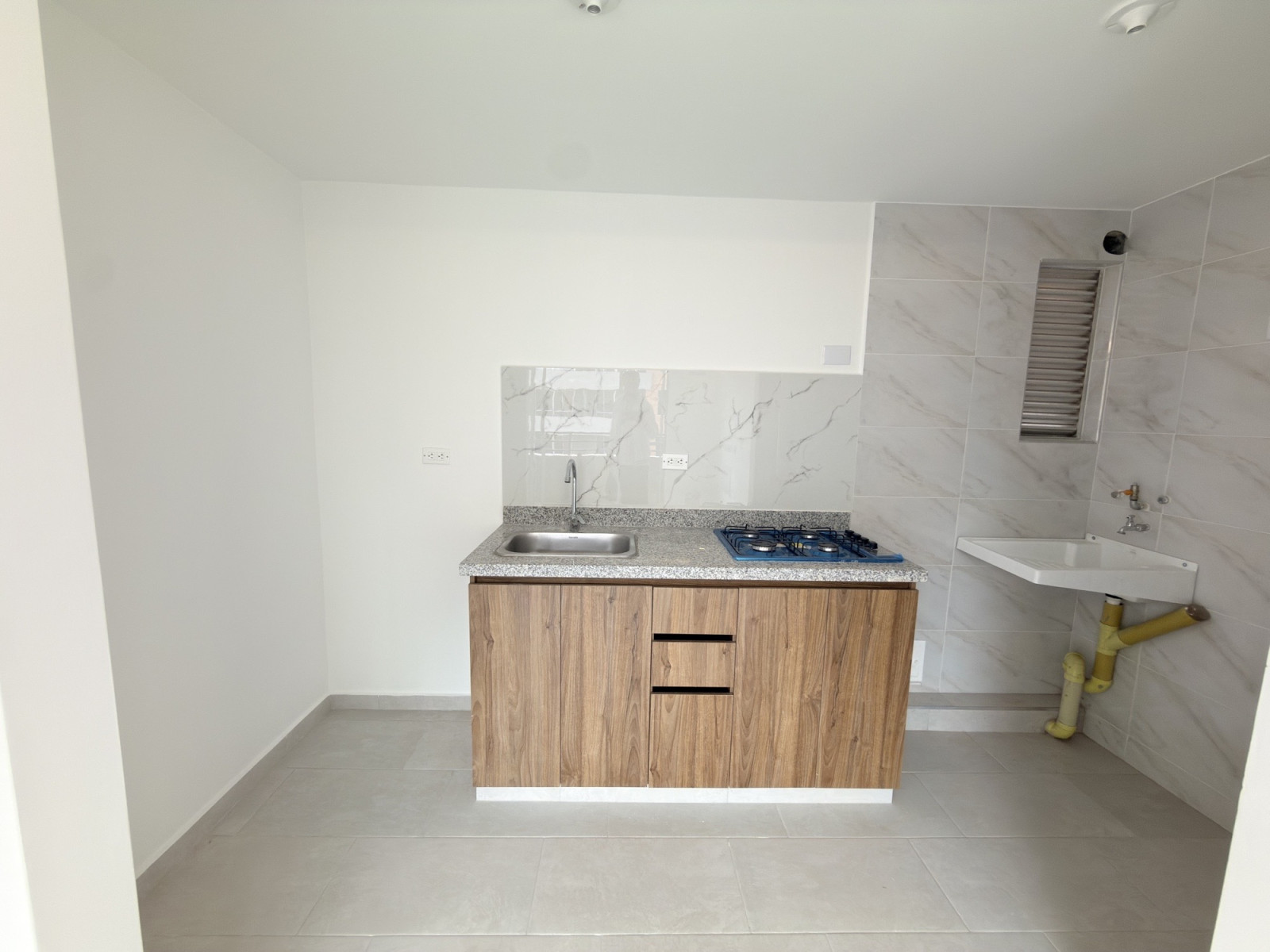 Apartamento en venta en Cerezos, Mosquera · foto 7 de 14