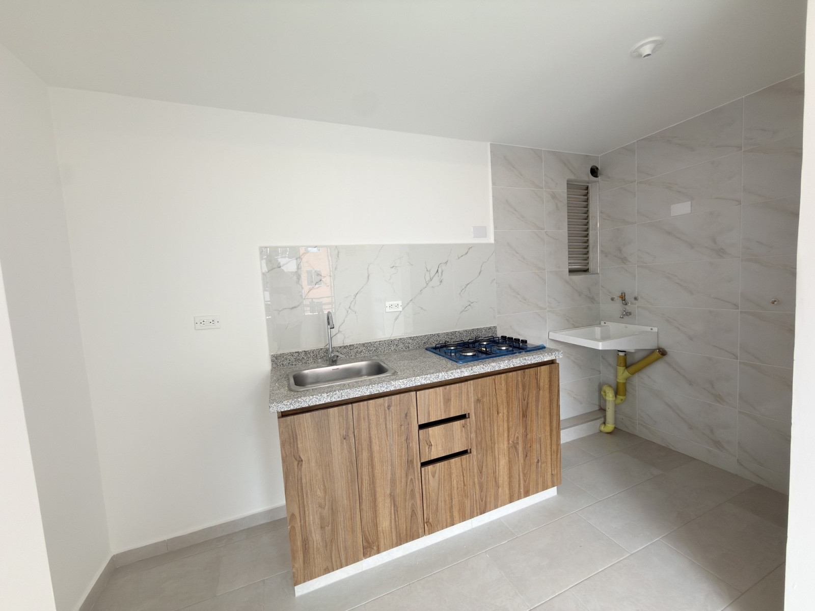 Apartamento en venta en Cerezos, Mosquera · foto 8 de 14