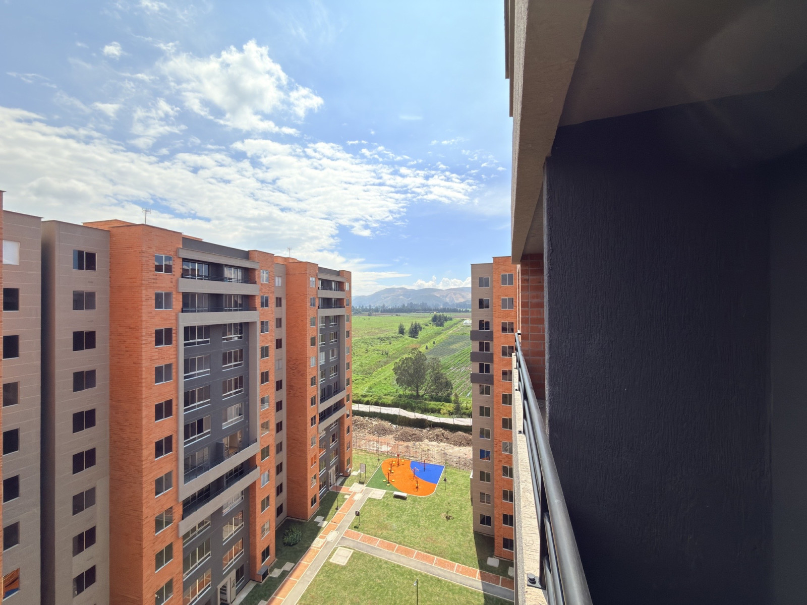 Apartamento en venta en Cerezos, Mosquera · foto 10 de 14