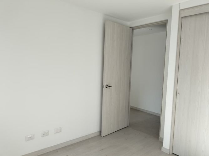 Apartamento de 3 alcobas en arriendo en El Poblado, Medellín, 80 m² · foto 13 de 19