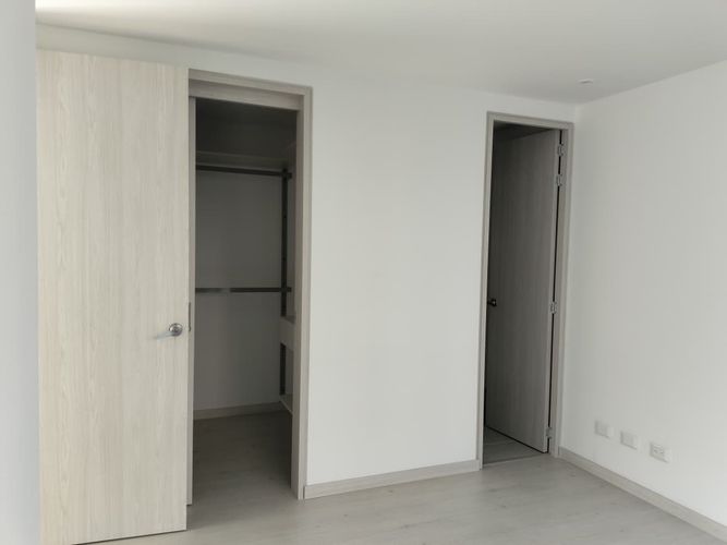 Apartamento de 3 alcobas en arriendo en El Poblado, Medellín, 80 m² · foto 12 de 19
