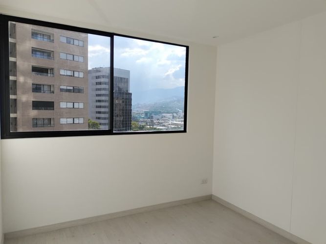 Apartamento de 3 alcobas en arriendo en El Poblado, Medellín, 80 m² · foto 7 de 19