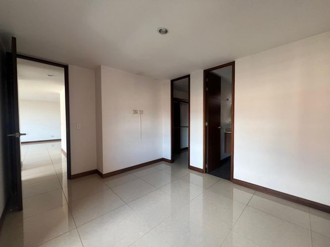 Apartamento de 2 alcobas en arriendo en Loma Del Esmeraldal, Envigado, 94 m² · foto 11 de 17