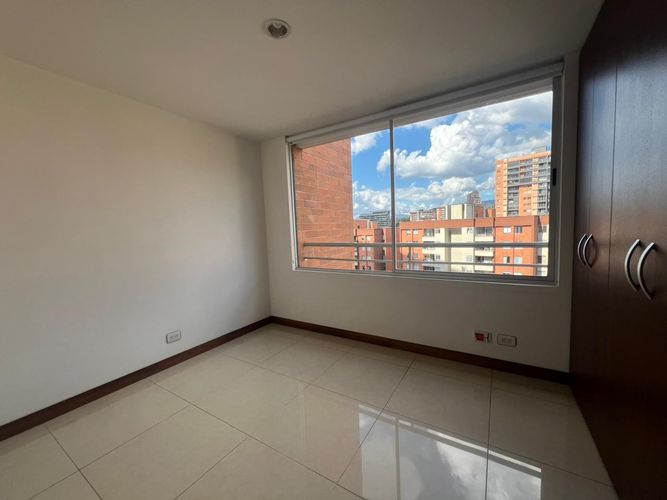 Apartamento de 2 alcobas en arriendo en Loma Del Esmeraldal, Envigado, 94 m² · foto 10 de 17
