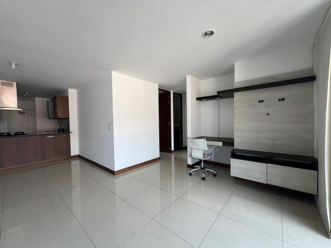 Apartamento de 2 alcobas en arriendo en Loma Del Esmeraldal, Envigado, 94 m² · foto 8 de 17