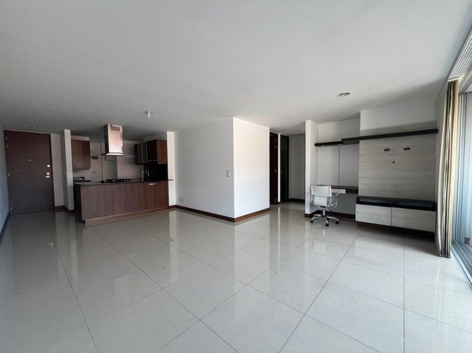 Apartamento de 2 alcobas en arriendo en Loma Del Esmeraldal, Envigado, 94 m² · foto 7 de 17
