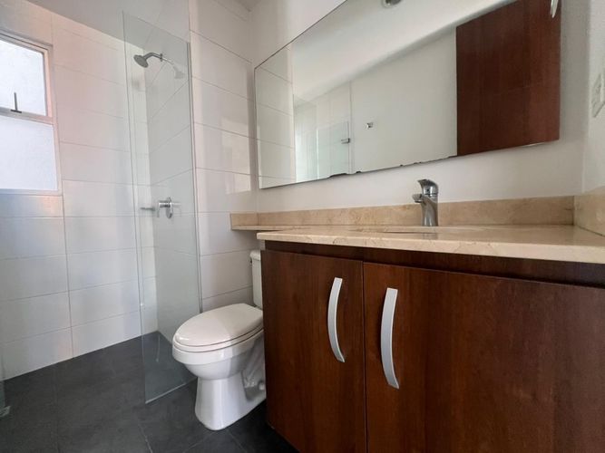 Apartamento de 2 alcobas en arriendo en Loma Del Esmeraldal, Envigado, 94 m² · foto 16 de 17