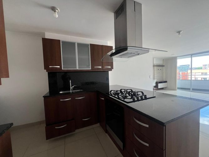 Apartamento de 2 alcobas en arriendo en Loma Del Esmeraldal, Envigado, 94 m² · foto 5 de 17