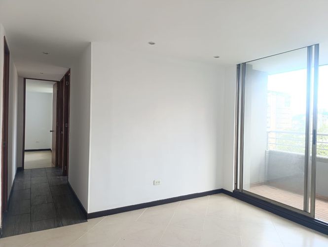 Apartamento de 3 alcobas en arriendo en El Diamante No. 2, Medellín, 76 m² · foto 7 de 16