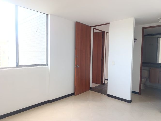 Apartamento de 3 alcobas en arriendo en El Diamante No. 2, Medellín, 76 m² · foto 8 de 16