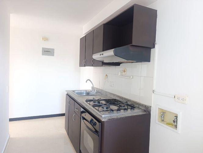 Apartamento de 3 alcobas en arriendo en El Diamante No. 2, Medellín, 76 m² · foto 4 de 16