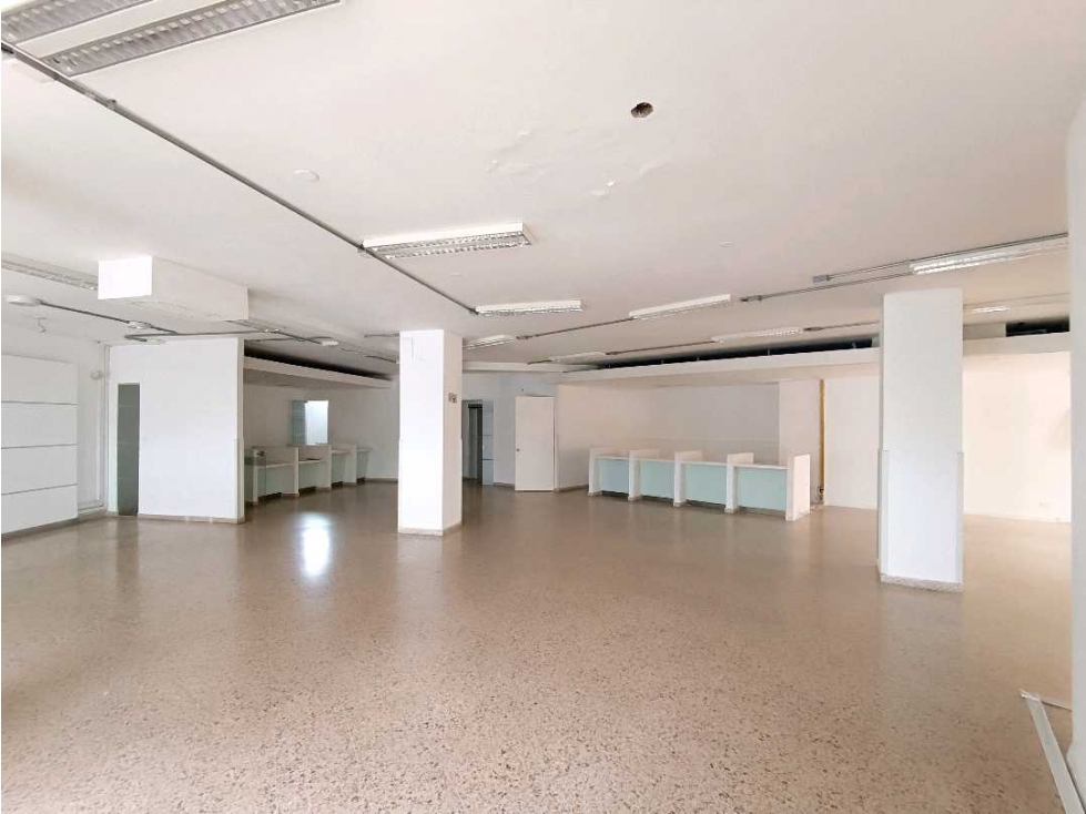 Retail space for rent in Avenida Santander, Manizales