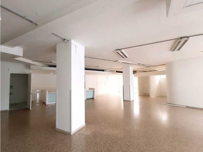 Local en arriendo en Avenida Santander, Manizales, 222 m² · foto 2 de 14