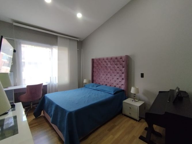 Casa de 3 alcobas en arriendo en El Poblado, Medellín, 400 m² · foto 5 de 20