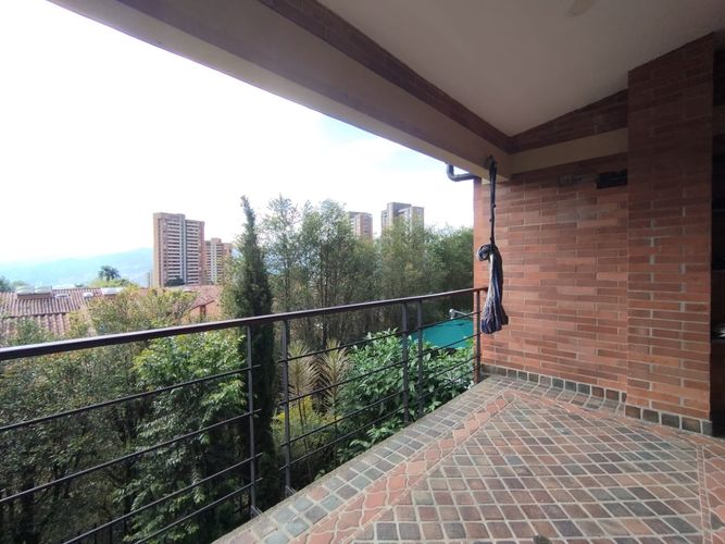 Casa de 3 alcobas en arriendo en El Poblado, Medellín, 400 m² · foto 15 de 20