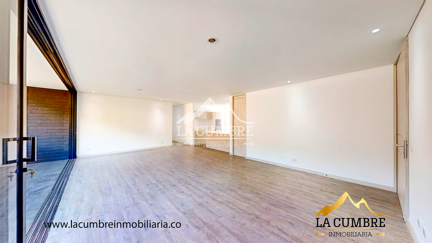 Apartamento de 3 alcobas en arriendo en Loma Benedictinos, Medellín, 165 m² · foto 2 de 16