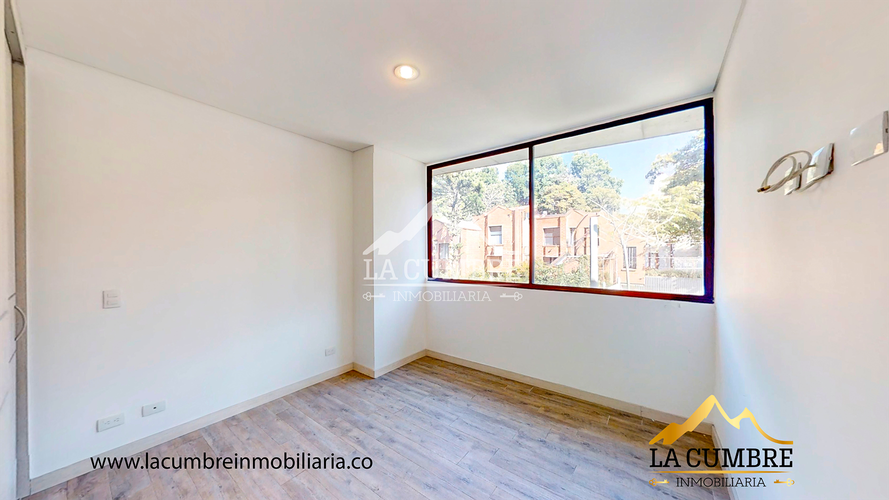 Apartamento de 3 alcobas en arriendo en Loma Benedictinos, Medellín, 165 m² · foto 10 de 16