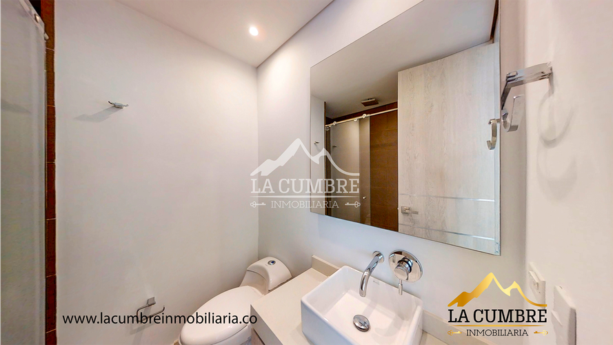 Apartamento de 3 alcobas en arriendo en Loma Benedictinos, Medellín, 165 m² · foto 11 de 16