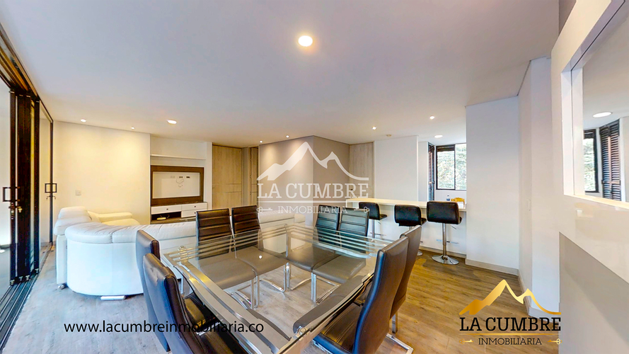 Apartamento de 3 alcobas en arriendo en Loma Benedictinos, Medellín, 237 m² · foto 3 de 16