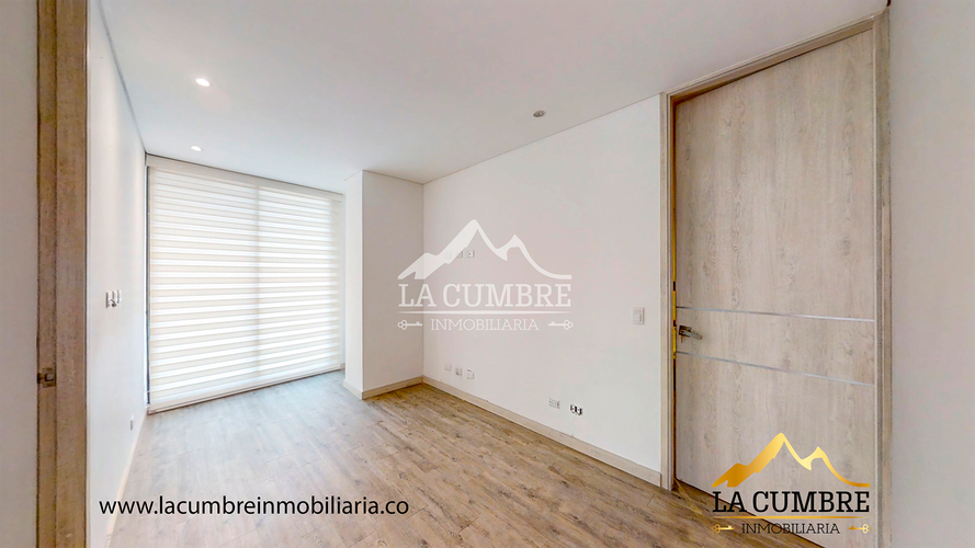 Apartamento de 3 alcobas en arriendo en Loma Benedictinos, Medellín, 237 m² · foto 8 de 16