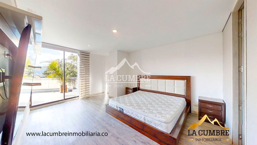 Apartamento de 3 alcobas en arriendo en Loma Benedictinos, Medellín, 237 m² · foto 13 de 16