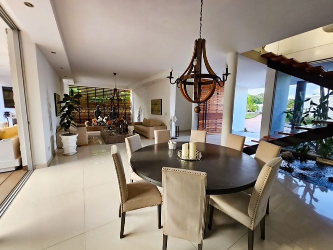 Casa de 4 alcobas en venta en Cr. Golf Club, Ibagué, 520 m² · foto 6 de 24