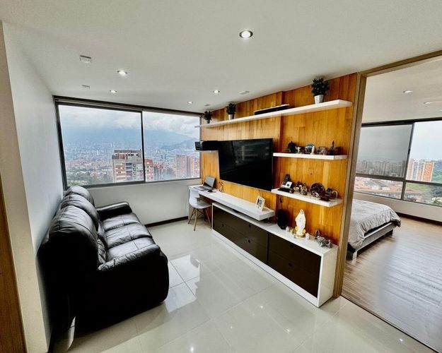 Apartamento de 3 alcobas en venta en Cumbres, Envigado, 120 m² · foto 2 de 19