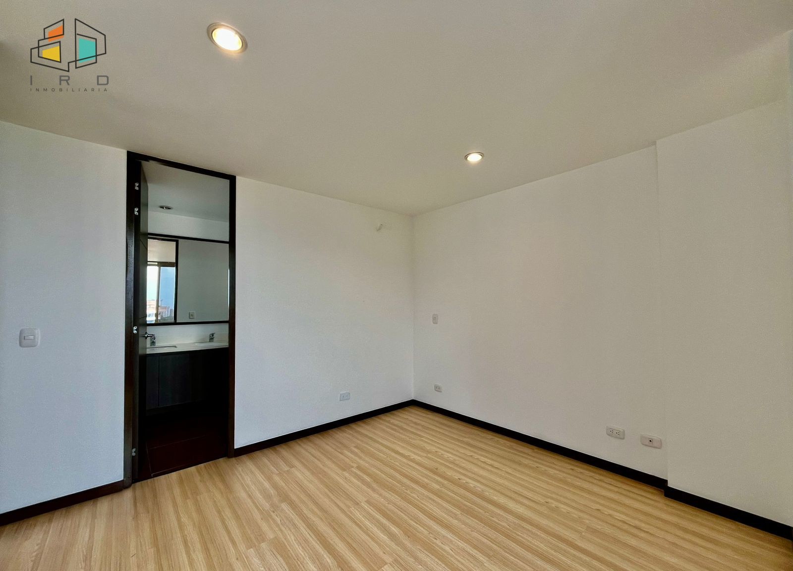 Apartamento en venta en Altos Del Poblado, Medellín · foto 9 de 24