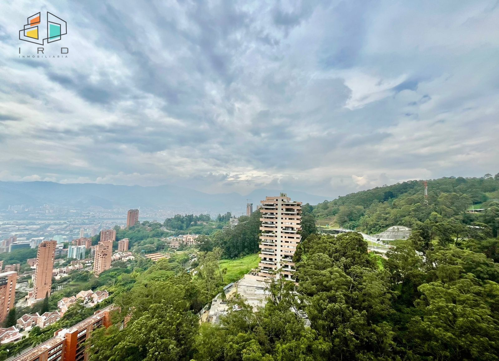 Apartamento en venta en Altos Del Poblado, Medellín · foto 23 de 24